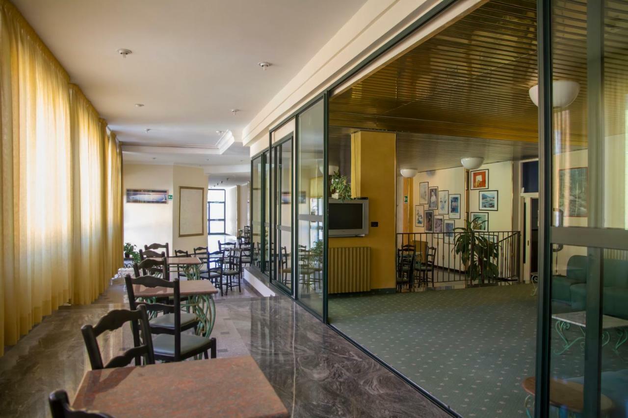 Hotel Atena Cirò Marina エクステリア 写真